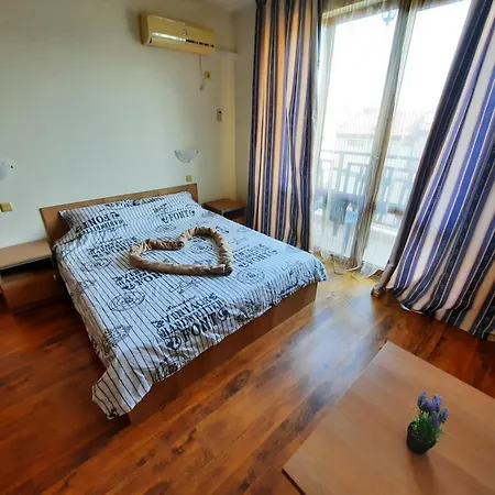 Lejlighed апатаменти за гости Sunshine и Glory *